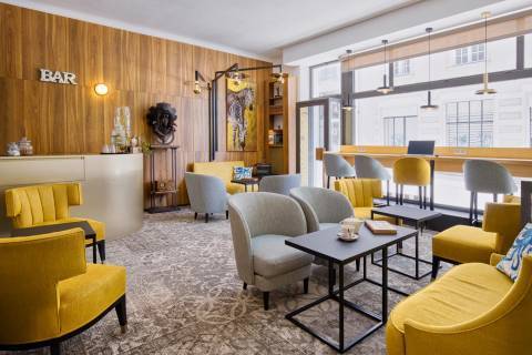 Best Western Hôtel Graslin à Nantes | Niveau 0 | Bar avec lounge | Thème : Jules Verne et les machines de l'île