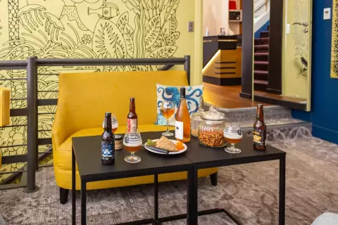 Salon - Best Western Hotel Graslin Nantes | Niveau 0 | Thème Jules Verne et les machines de l'île